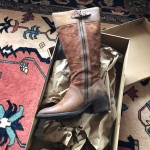 Born Boots Size 9.5
